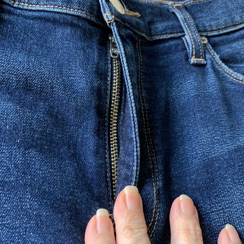 Hudson Straight Leg Jean 31 - Picture 5 of 11